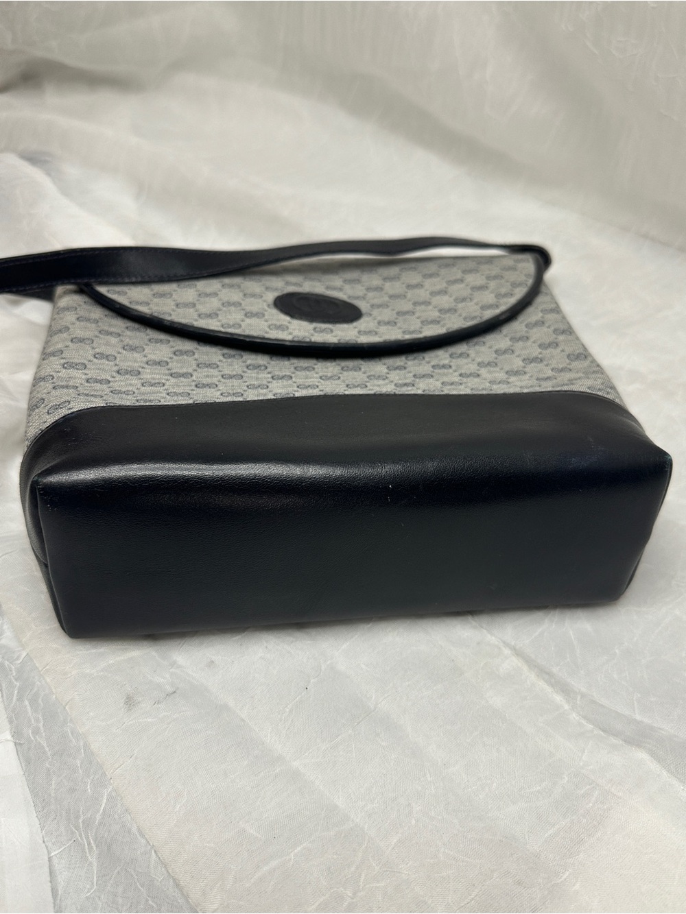 Gucci Gray/Navy/ Black-Midnight Blue Monogram Crossbody w zipper pull - Picture 12 of 17
